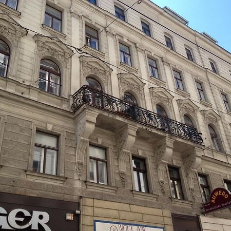 Walzhofer Apartement Виена Екстериор снимка